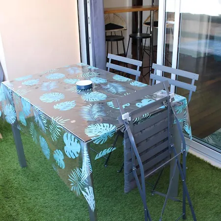 Cosy Seaside Апартаменты Антиб